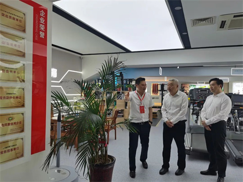 臨沂市政府王映海副市長一行蒞臨VSPORTS体育官网體育集團濟南省體旗艦店